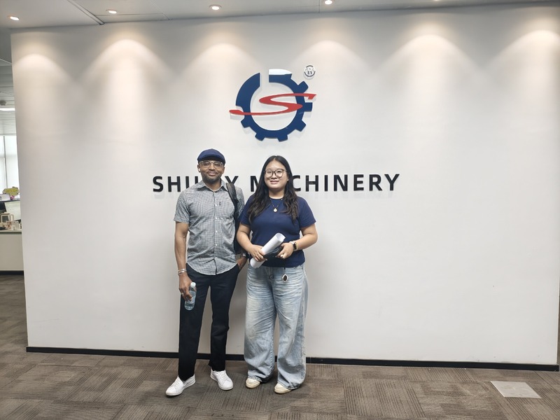 Business meeting with customer in Shuliy office 6